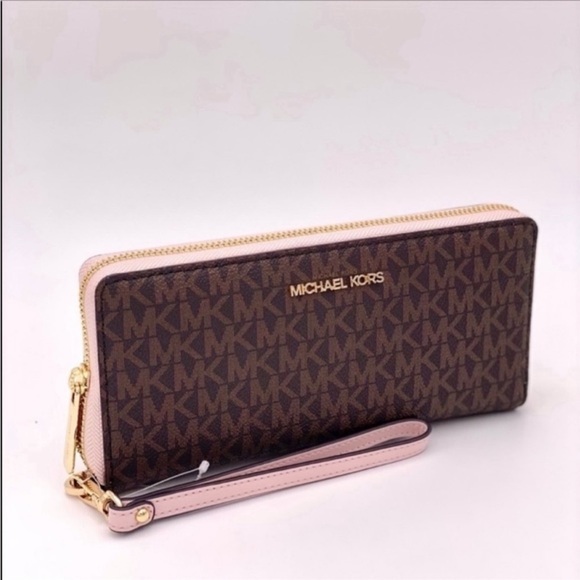 Michael Kors Handbags - Michael Kors Large Continental Wallet Wristlet
